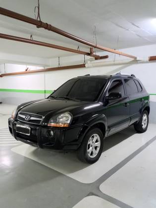 HYUNDAI TUCSON 2.0 MPFI GLS 16V 143CV 2WD FLEX 4P AUTOMÁTICO HYUNDAI TUCSON 2.0 MPFI GLS 16V 143CV 2WD FLEX 4P AUTOMÁTICO